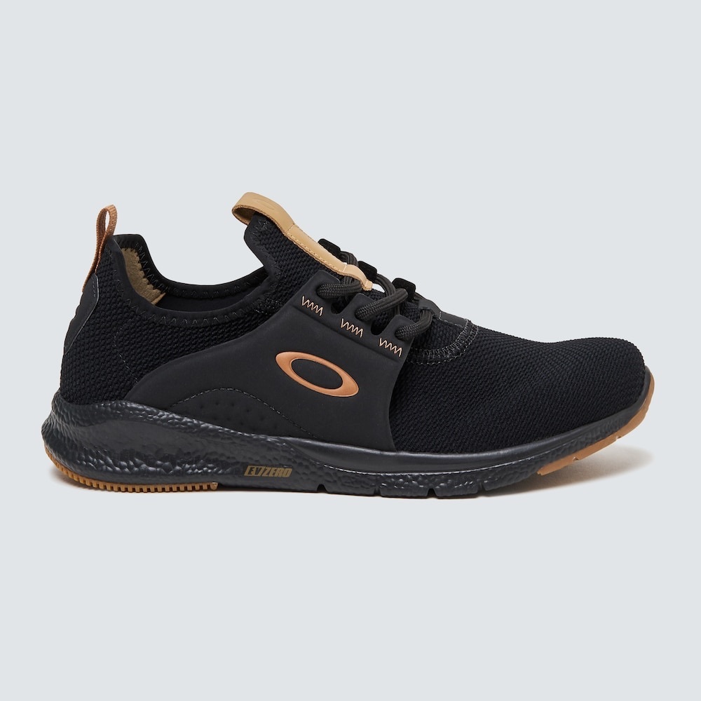 Oakley Men's Black and Brown Sneakers new size 9.5 with tags no box